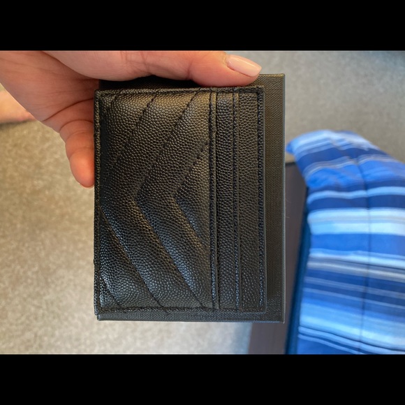 Card holder - Picture 2 of 8